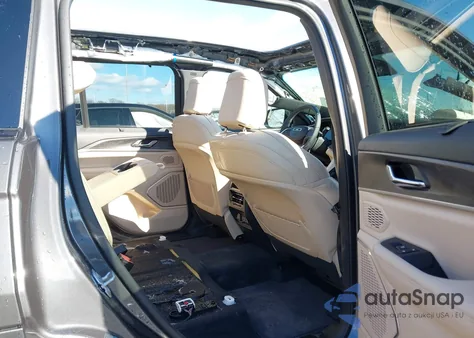 2025 Jeep Grand Cherokee Limited 4X4 z USA, uszkodzony, nr VIN 1C4RJHBGXS8666607